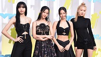  BLACKPINK 